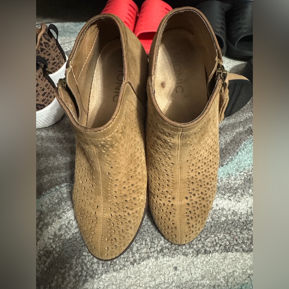 Vionic Tan Ankle Boots